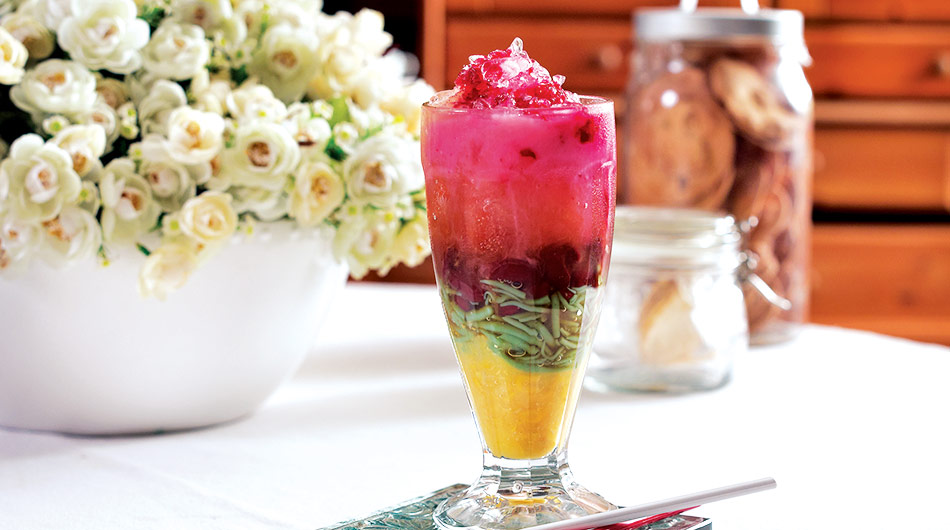 Ice Kacang in Tall Glass