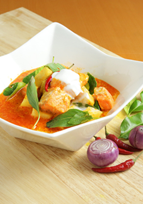 Kari Thai Salmon dengan Buah Pear