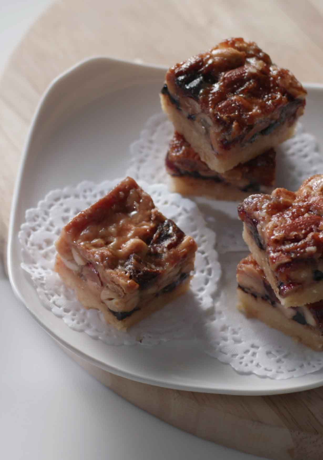 Biskut Kurma Berkacang